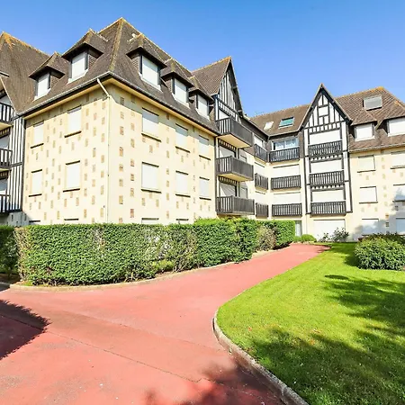 Daire Les Terrasses De Tourgeville-5 By Interhome *